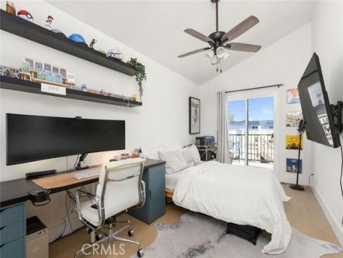 222 17th Street, Huntington Beach, CA