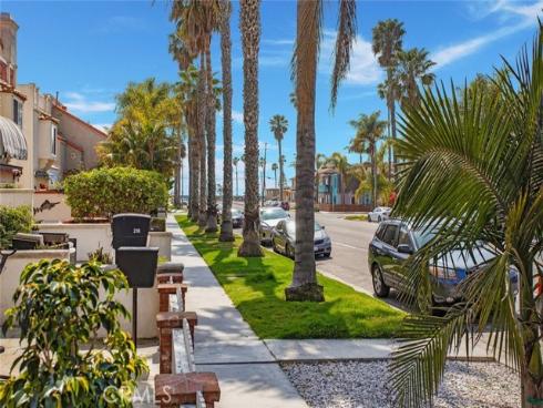 222 17th Street, Huntington Beach, CA