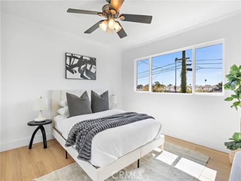 21891 Starfire Lane, Huntington Beach, CA