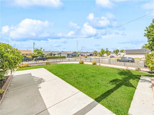 5921 Chinook Drive, Huntington Beach, CA