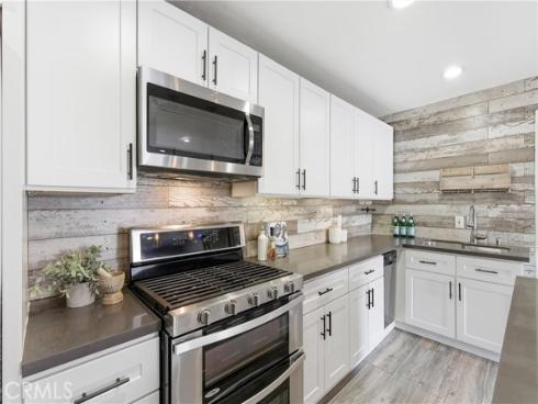 215 Wichita 406 , Huntington Beach, CA