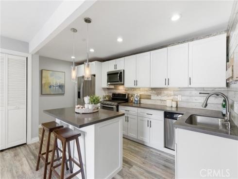 215 Wichita 406 , Huntington Beach, CA