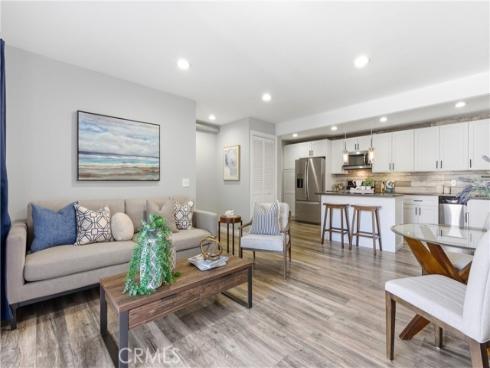 215 Wichita 406 , Huntington Beach, CA