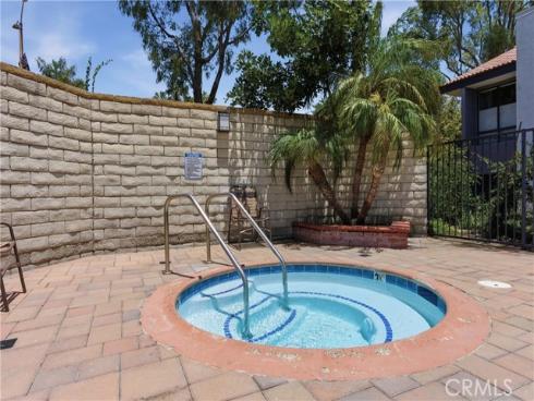 215 Wichita 406 , Huntington Beach, CA
