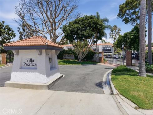 215 Wichita 406 , Huntington Beach, CA