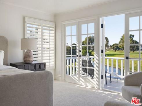 19382 Woodlands Drive, Huntington Beach, CA