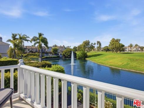 19382 Woodlands Drive, Huntington Beach, CA