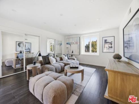 19382 Woodlands Drive, Huntington Beach, CA