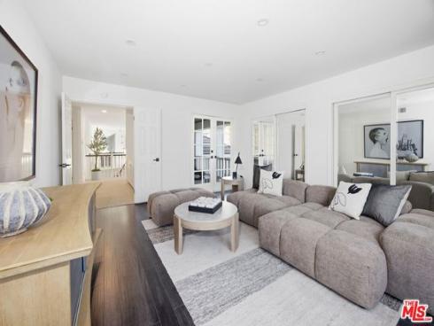 19382 Woodlands Drive, Huntington Beach, CA