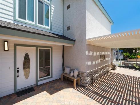 1301 Lakeside Lane, Huntington Beach, CA