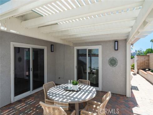 1301 Lakeside Lane, Huntington Beach, CA
