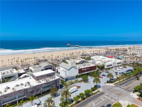 1301 Lakeside Lane, Huntington Beach, CA