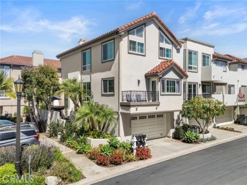 19256 Seabrook Lane, Huntington Beach, CA