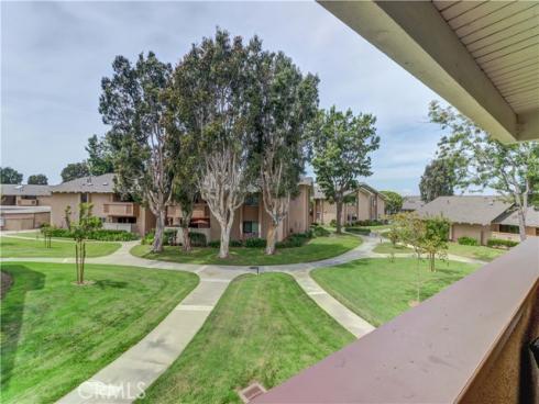8877 Lauderdale 210-G Court, Huntington Beach, CA