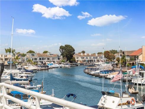 3312 Tempe , Huntington Beach, CA