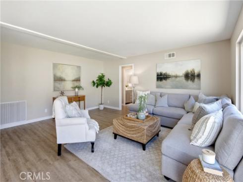 6921 Garden Circle, Huntington Beach, CA