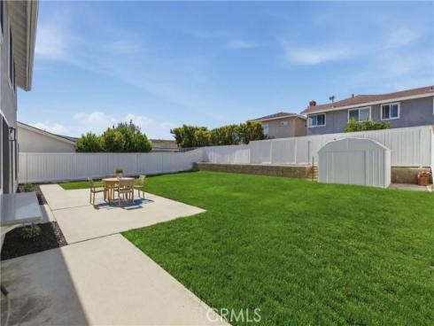 6921 Garden Circle, Huntington Beach, CA