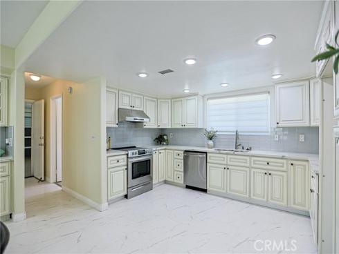 320  7th  , Huntington Beach, CA