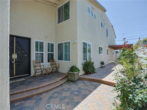 320  7th  , Huntington Beach, CA