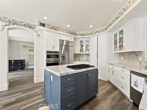 18682  Jockey   Circle, Huntington Beach, CA