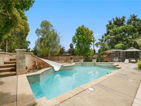 18682  Jockey   Circle, Huntington Beach, CA