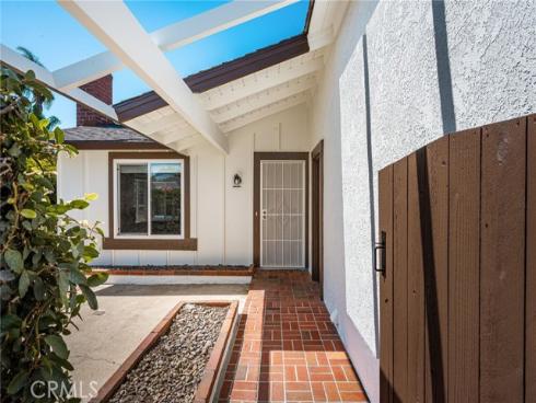 6592 Kilda Circle, Huntington Beach, CA