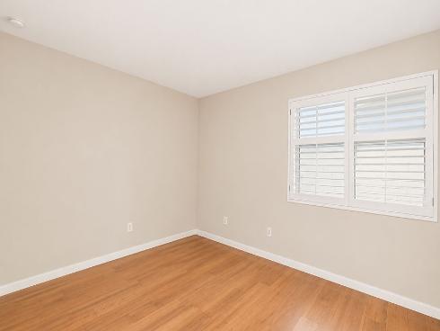 8877  Tulare  313D  Drive, Huntington Beach, CA