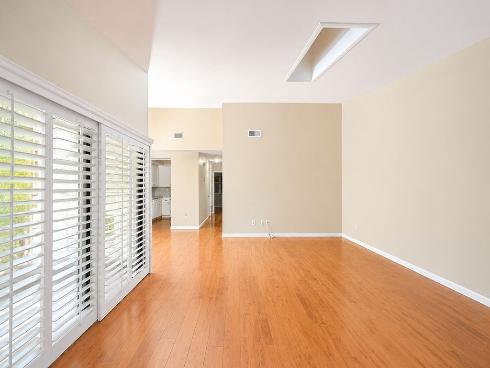 8877  Tulare  313D  Drive, Huntington Beach, CA