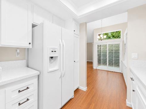 8877  Tulare  313D  Drive, Huntington Beach, CA
