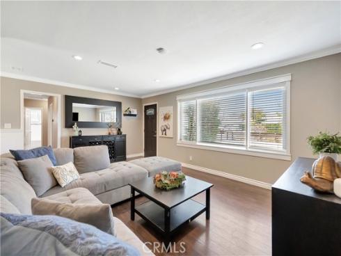 5702  Riviera   Drive, Huntington Beach, CA