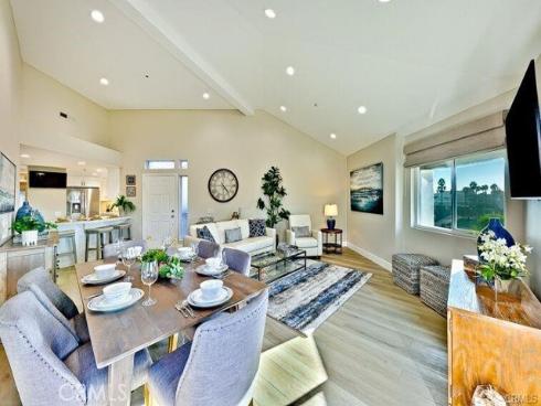 420 Lake 301 , Huntington Beach, CA