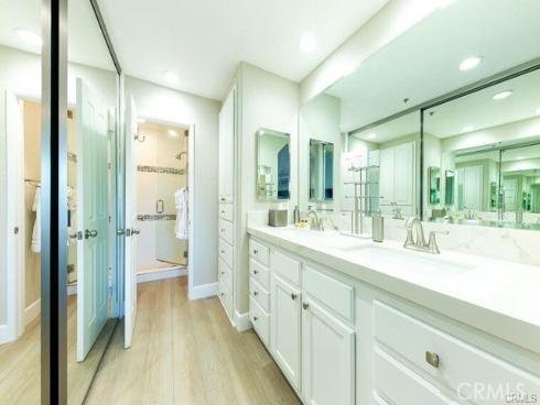 420 Lake 301 , Huntington Beach, CA