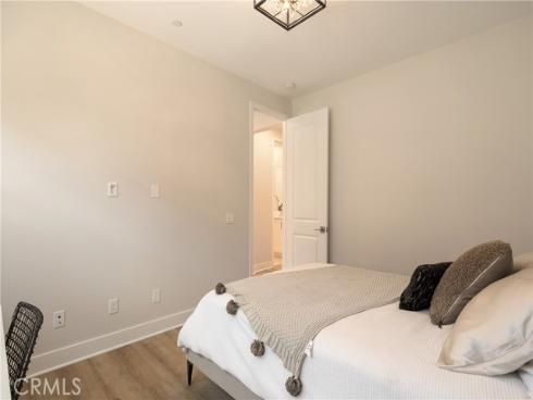 21171  Strathmoor  , Huntington Beach, CA