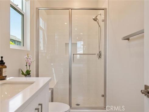 21171  Strathmoor  , Huntington Beach, CA