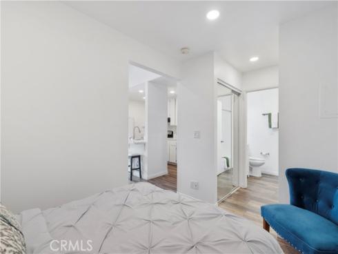 262 Streamwood , Irvine, CA