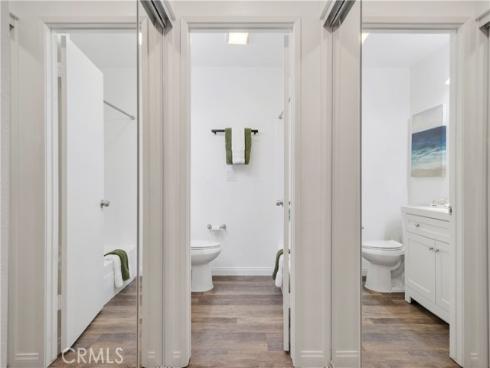 262 Streamwood , Irvine, CA