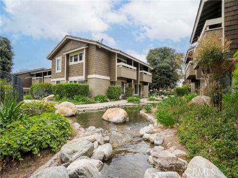 262 Streamwood , Irvine, CA