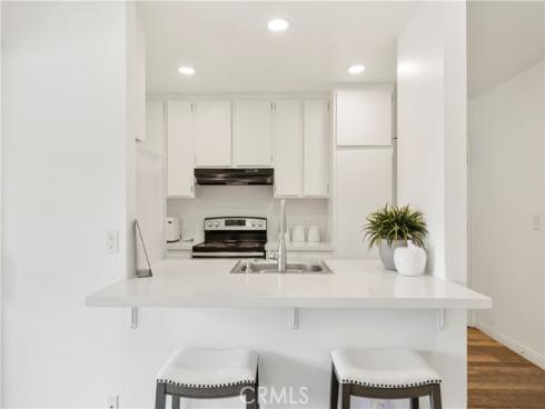 262 Streamwood , Irvine, CA