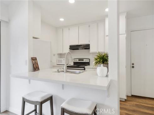 262 Streamwood , Irvine, CA