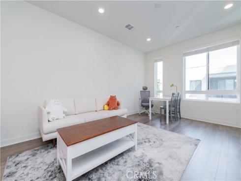 2540 Nolita , Irvine, CA