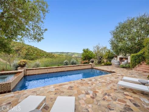 60  Canyon Creek  , Irvine, CA