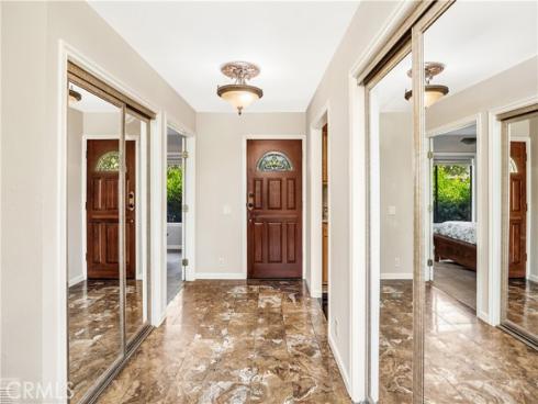 3 Palos 51 , Irvine, CA