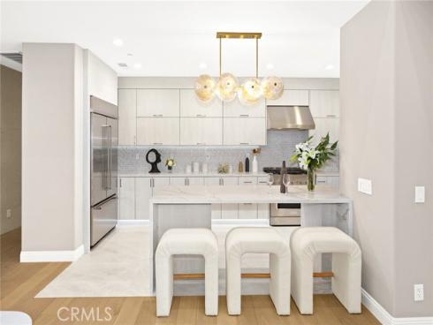 81 Hallmark , Irvine, CA