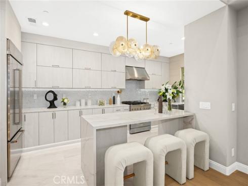 81 Hallmark , Irvine, CA