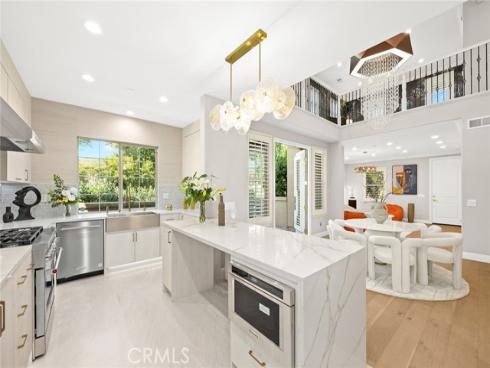 81 Hallmark , Irvine, CA