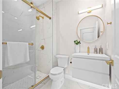 81 Hallmark , Irvine, CA