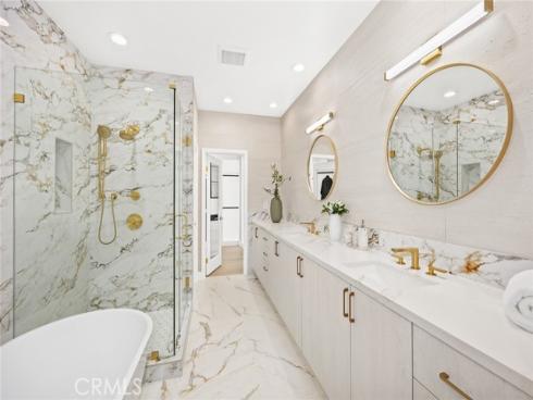 81 Hallmark , Irvine, CA