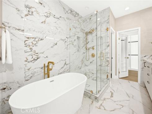 81 Hallmark , Irvine, CA