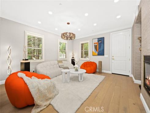 81 Hallmark , Irvine, CA