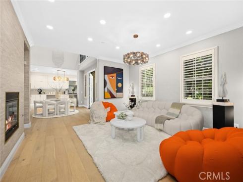 81 Hallmark , Irvine, CA